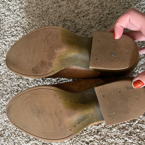 EUC Coconuts by Matisse, size 7.5 - Picture 3 of 6